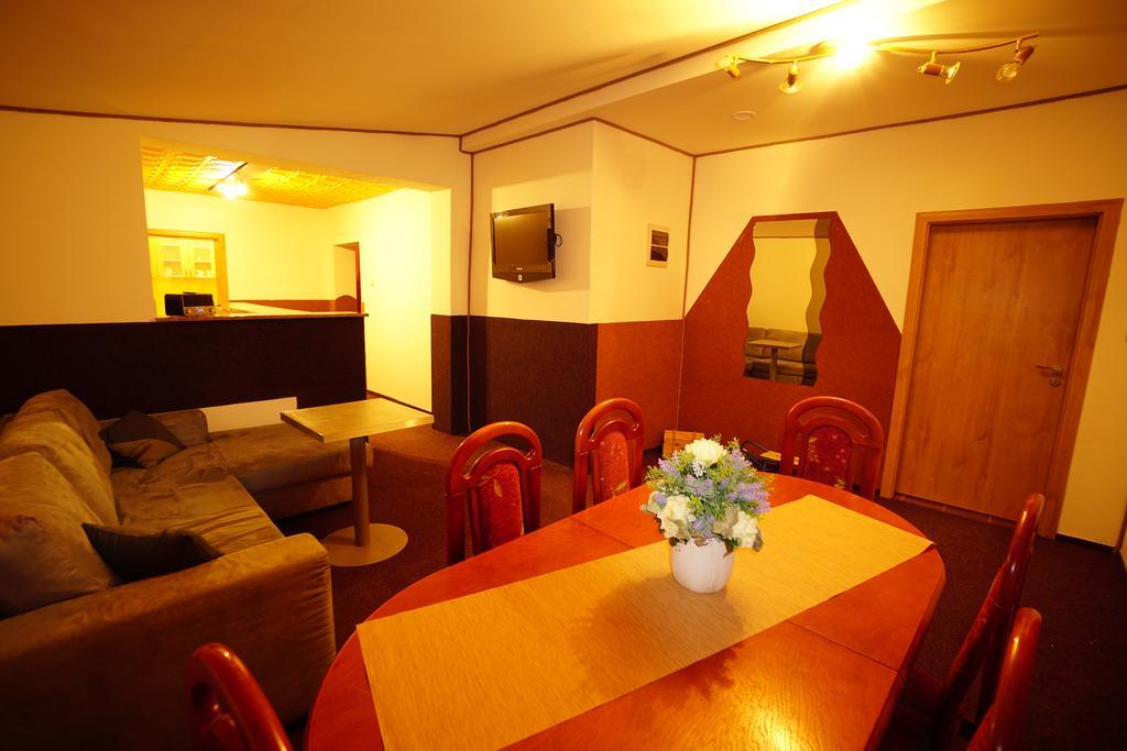 Gasthaus Chata Eliska Stará Lesná Exterior foto